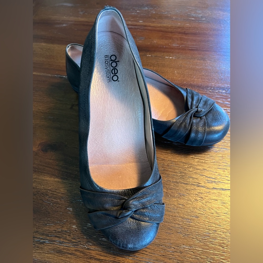 Abeo Black Leather Terrie Flats for Women